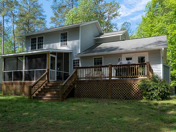 5th image of 215 Waterside Dr
