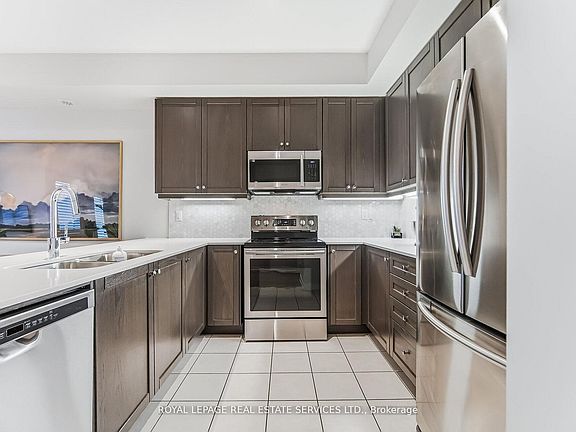 4th image of 8 Drummond St #402