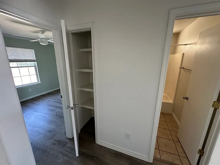 14922 Aquarius St — Photo 24