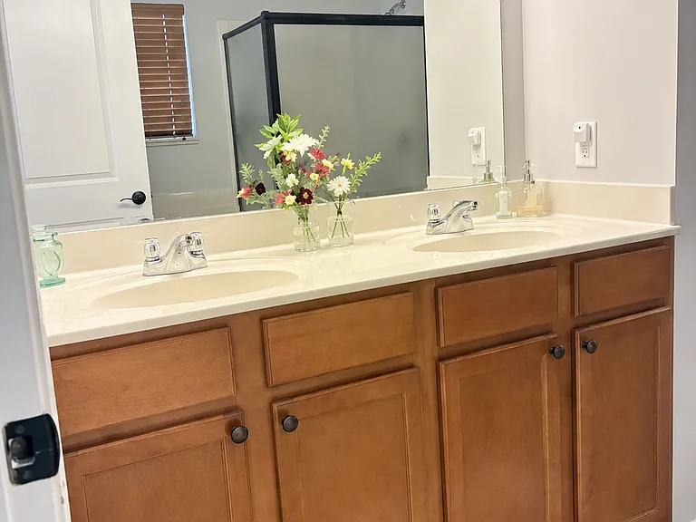 512 Devencroft Rdg E — Photo 13
