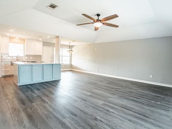 3rd image of 311 Forest Hills Dr