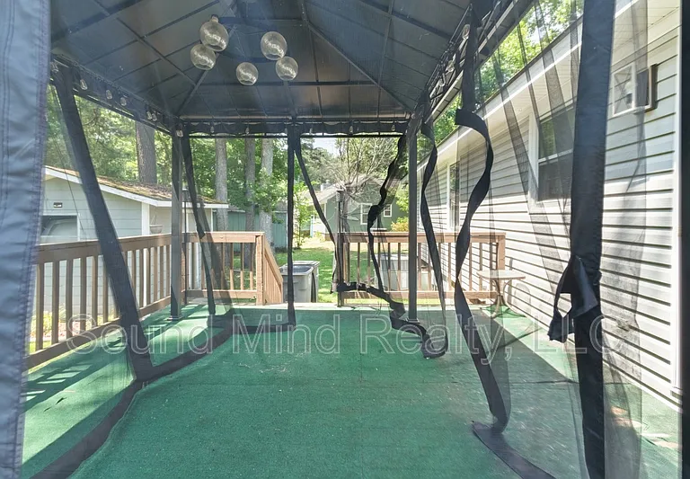 1601 Homestead Rd — Photo 7