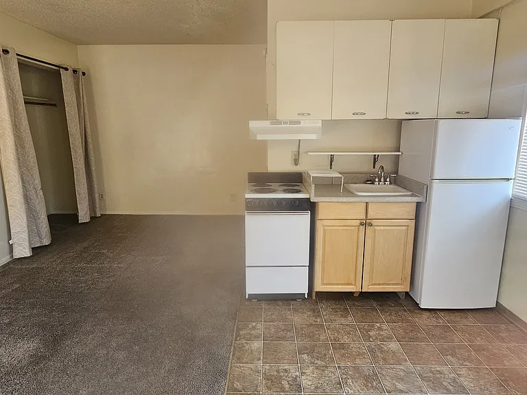 1437 Galleon Way — Photo 2
