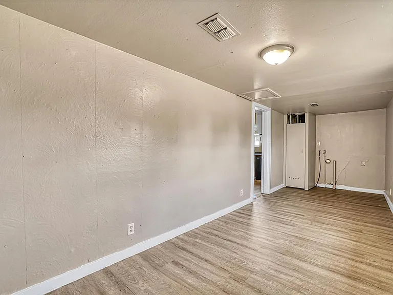 1508 N Crain St — Photo 3