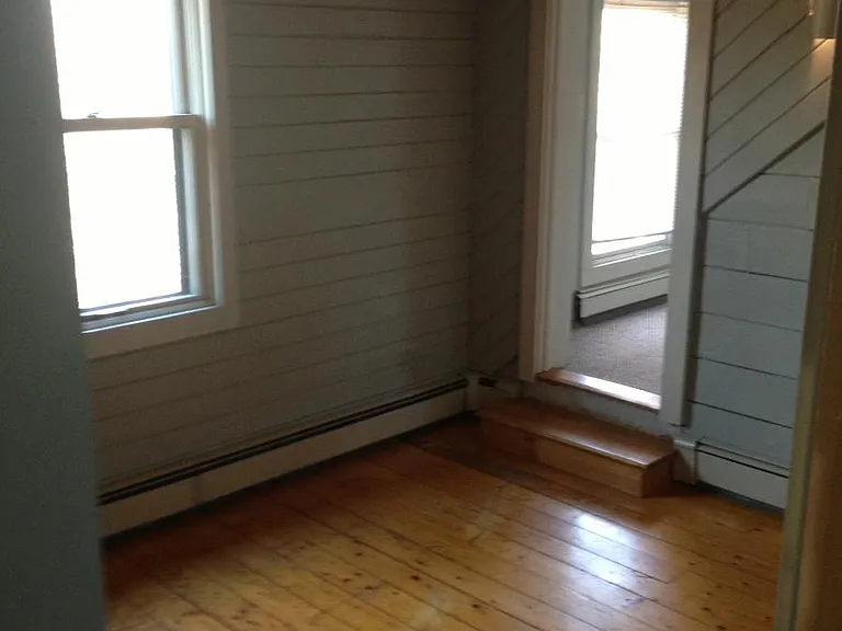128 Pine St — Photo 10