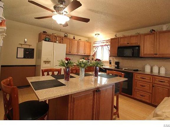 3rd image of 6767 Lesli Mari Ct