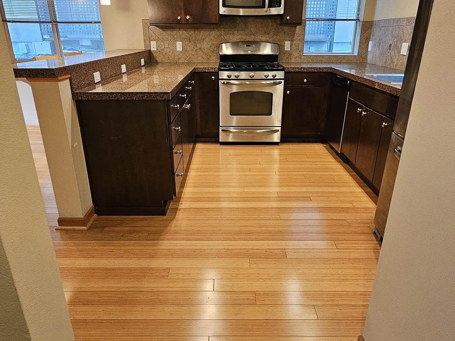 3 bed, 2.5 bath, 1780 sqft, $3,350 — Photo 3