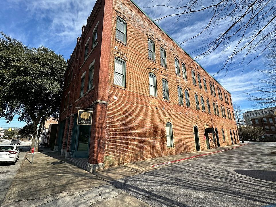 Building Photo 3
