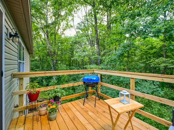 39088 McDaniel Rd, Nelsonville, OH 45764