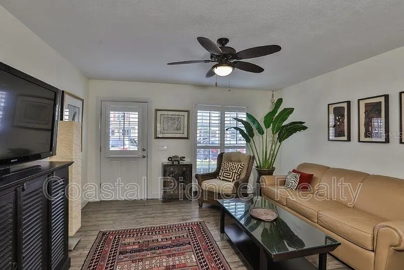2 bed, 2.5 bath, 1170 sqft, $2,395 — Photo 4