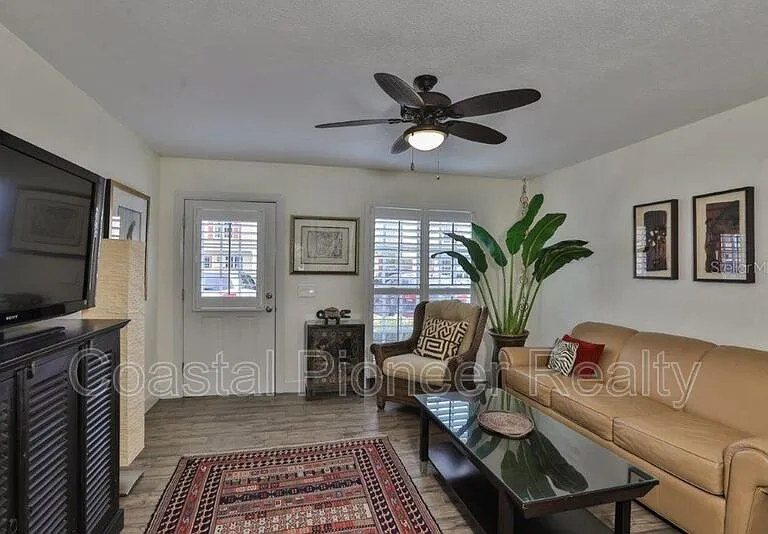 3355 W Wyoming Cir — Photo 4