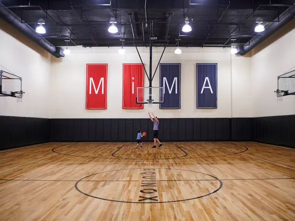 460 West 42nd Street image 9 of 17