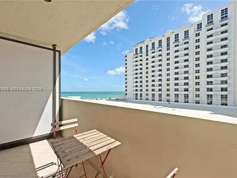1621 Collins Avenue Cu #908 — Photo 4