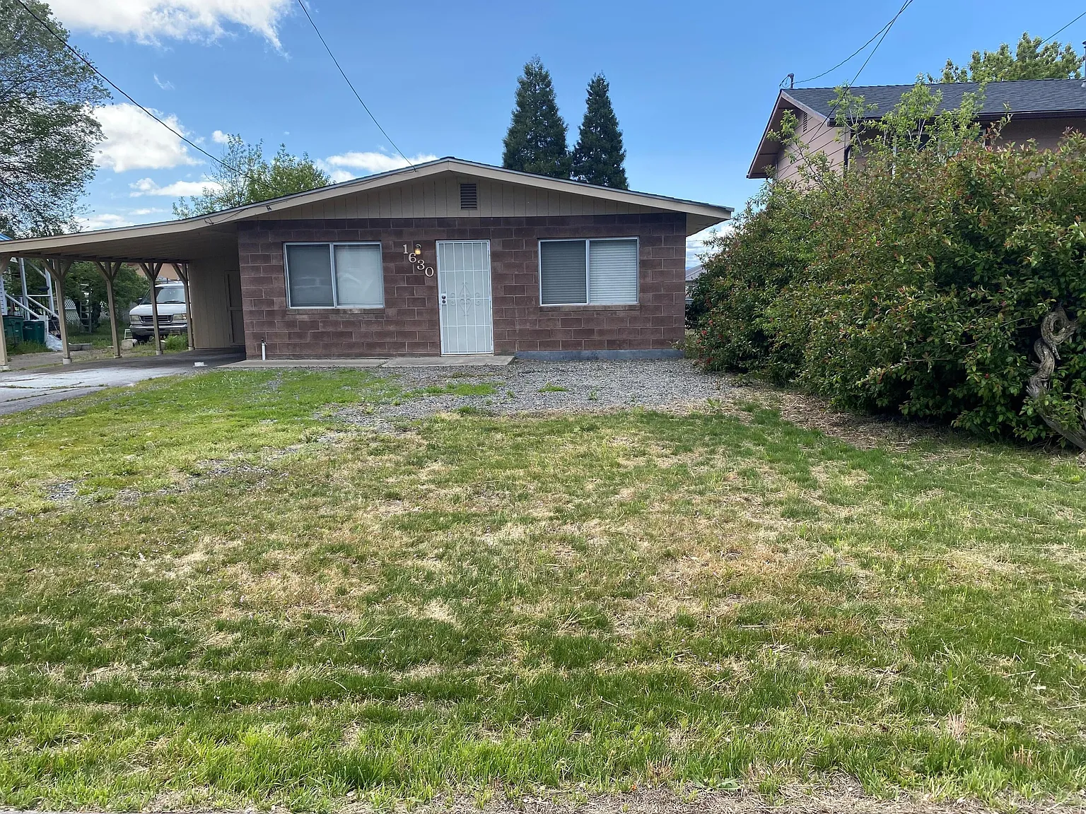 1630 Manzanita St photo 1