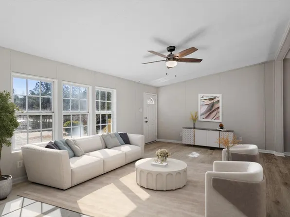 40 Falconwood Dr, Louisburg, NC 27549