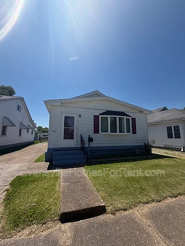 1008 Allens Ln Photo 1