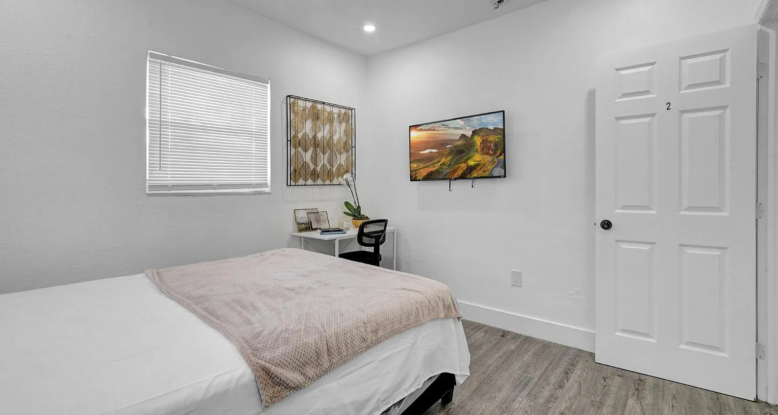 4 bed, 4.0 bath, 2661 sqft, $1,191 — Photo 3