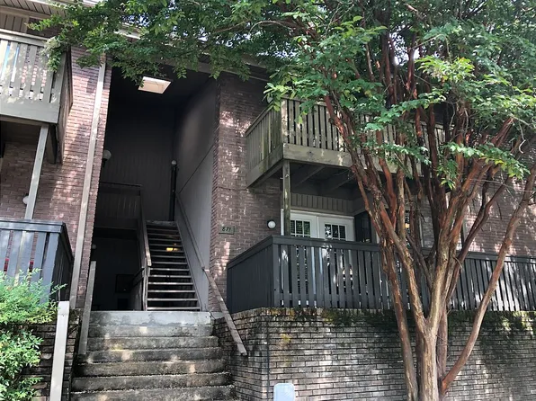 871 Creekside Dr APT 4, Memphis, TN 38117