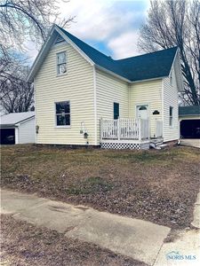 102 W Cherry St, Liberty Center, OH, 43532