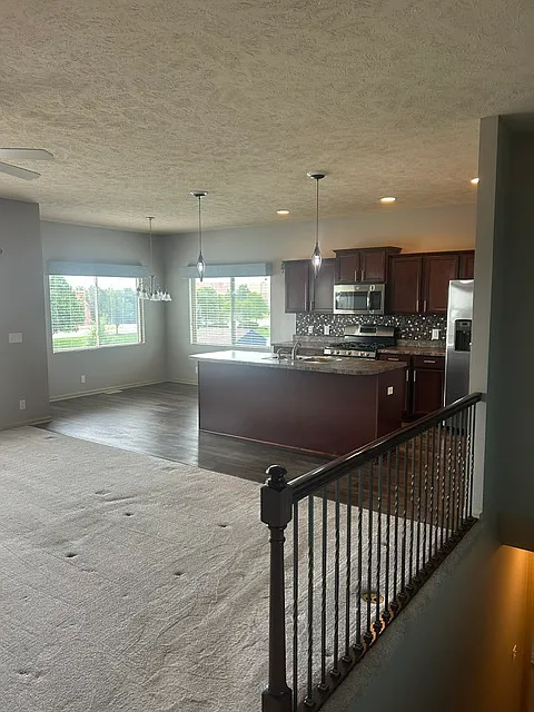 3 bed, 1449 sqft, $2,600 — Photo 4