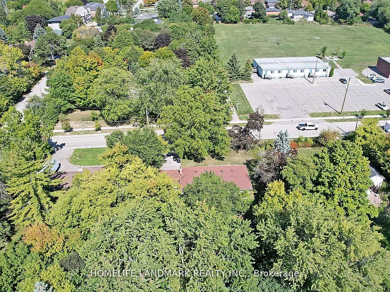 11 Uplands Ave #BASEMENT — Photo 37