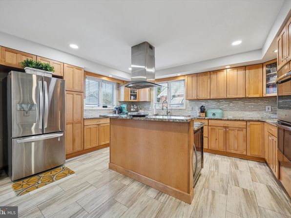 936 Meetinghouse Rd, Upper Chichester, PA 19061