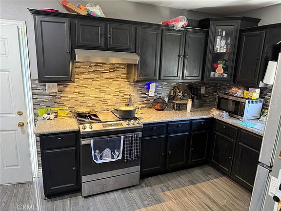 5th image of 126 N Magnolia Ct