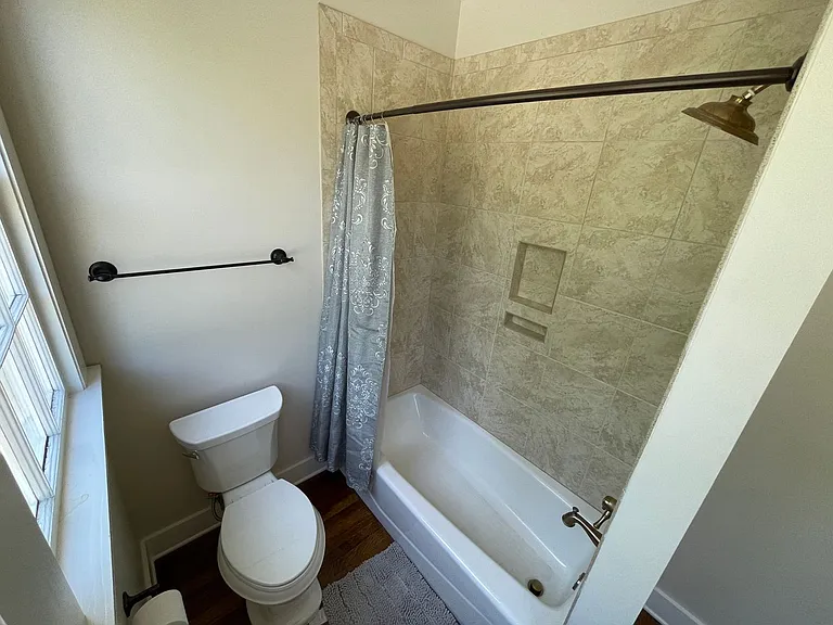1411 S Lamar Blvd — Photo 35