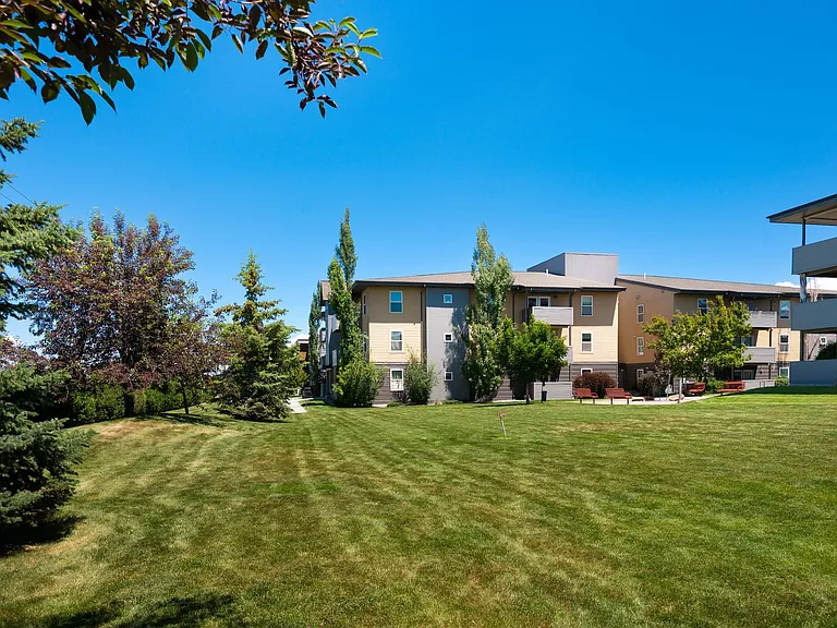210 S Cottonwood Rd #208 — Photo 59