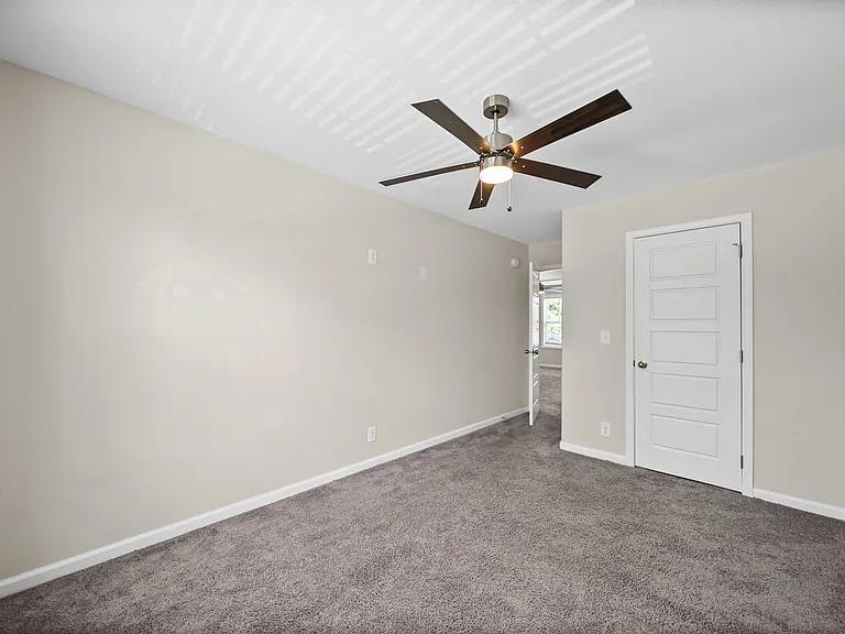 192 Mitchell St — Photo 18