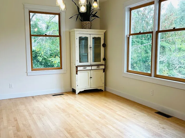 5062 New Sweden Ave NE — Photo 16