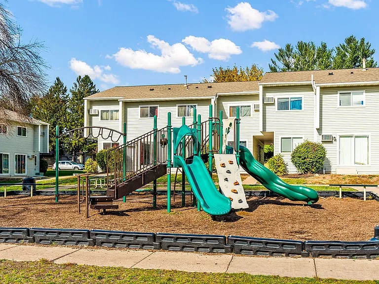 Greenwood Place — Photo 13