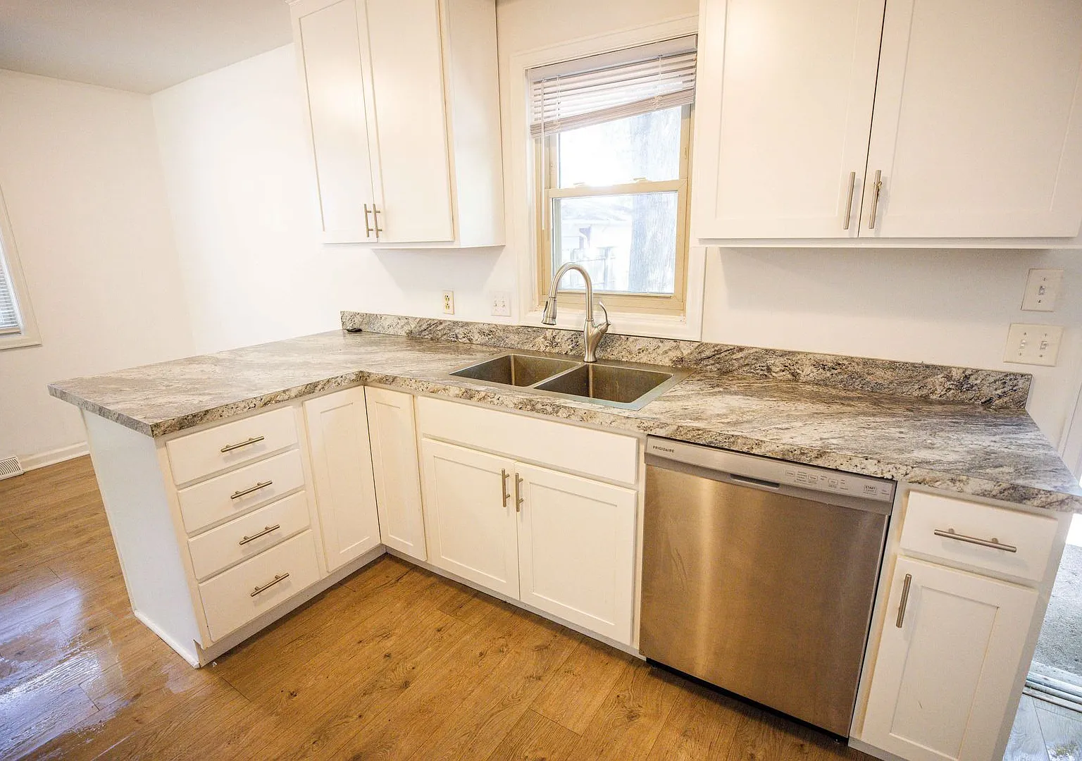 3916 Clareridge Dr. — Photo 4