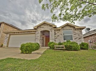 7428 Almondale Dr, Fort Worth, TX 76131