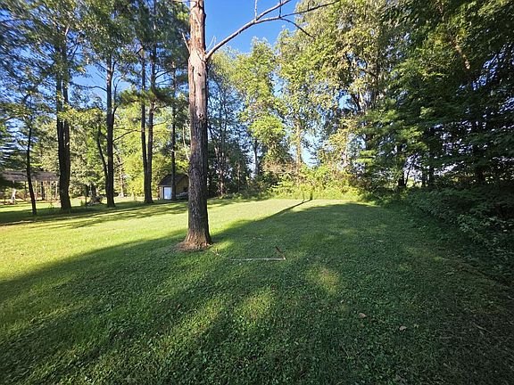 4th image of 385 Clifty Village Ln