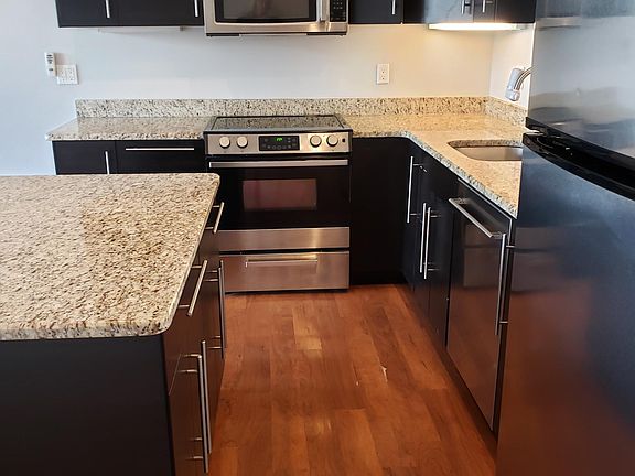 3rd image of 2643 Gratiot Ave