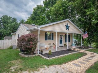 609 Circle Dr, Pembroke, VA 24136