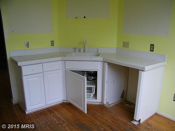 3rd image of 44240 Mossy Brook Sq