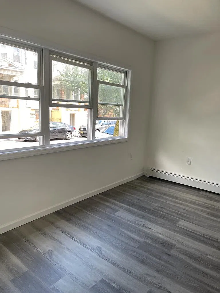 1 bed, 550 sqft, $1,900 — Photo 1