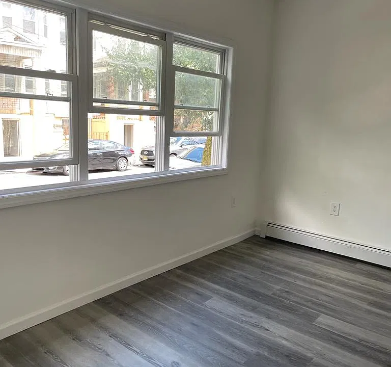 15 Paterson St #1