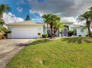 27 NE 10th Ave, Cape Coral, FL 33909