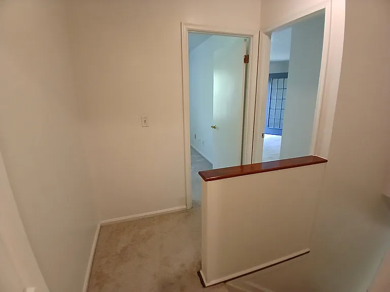 626 Newbridge Ct — Photo 8