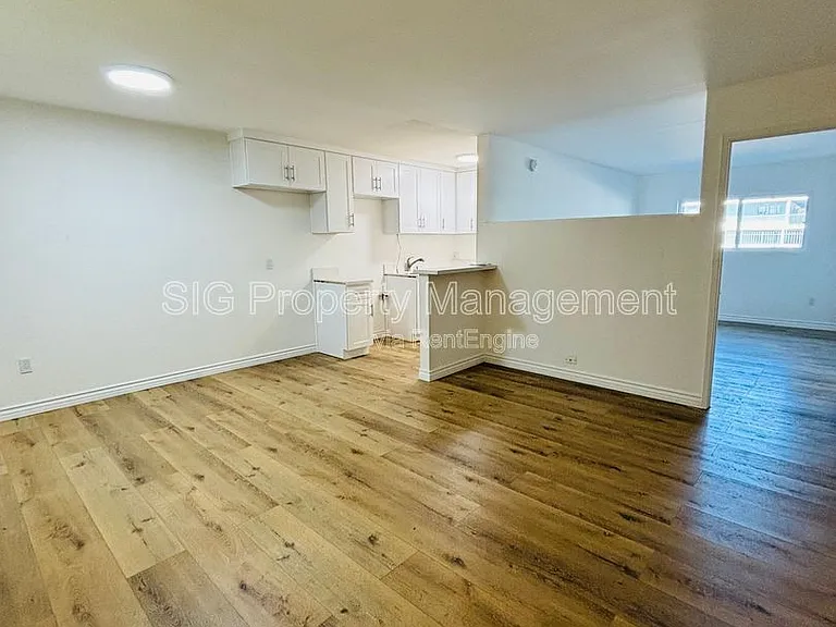 10635 Sherman Grove Ave #5 — Photo 4