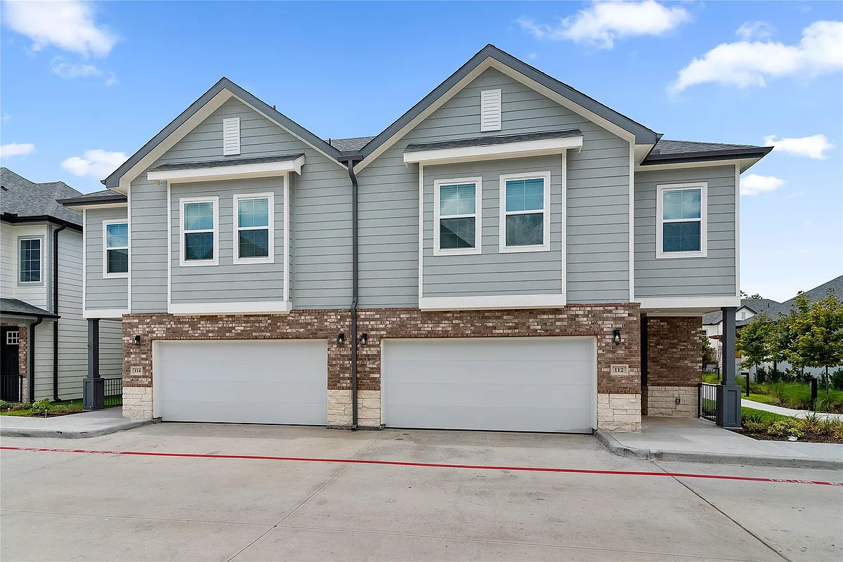 Building Photo - 28325-312 Birnham Woods Dr