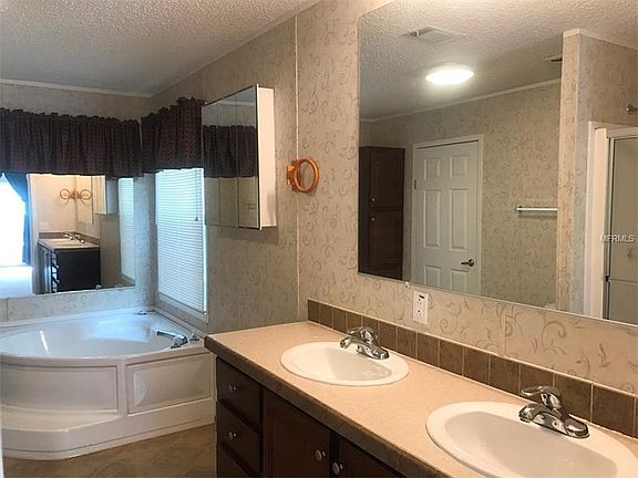 5th image of 17341 Orange Ct