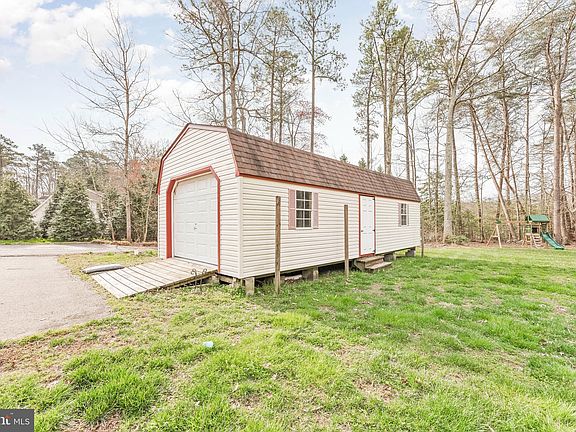 4th image of 26087 Bryan Ct