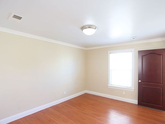 3rd image of 373A 5th Ave
