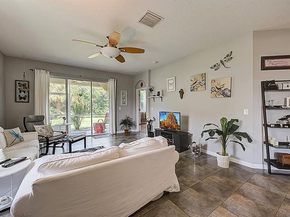 4th image of 7424 Surrey Pines Dr
