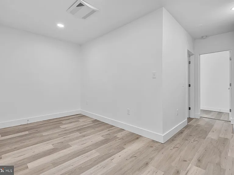1353 Nicholson St NW #4 — Photo 17
