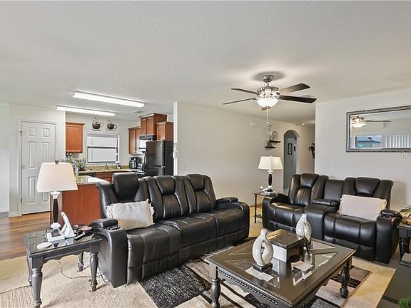 2nd image of 1170 Woodlark Dr